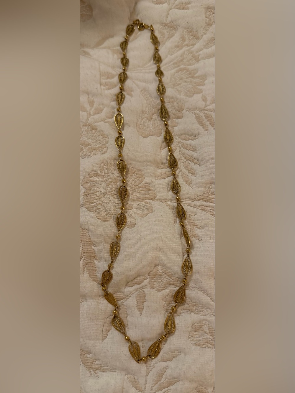 Gold Filigree trifari Teardrop Necklace